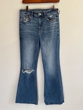 American Eagle Super High Rise Flare Jeans Distressed Light Wash Size 6